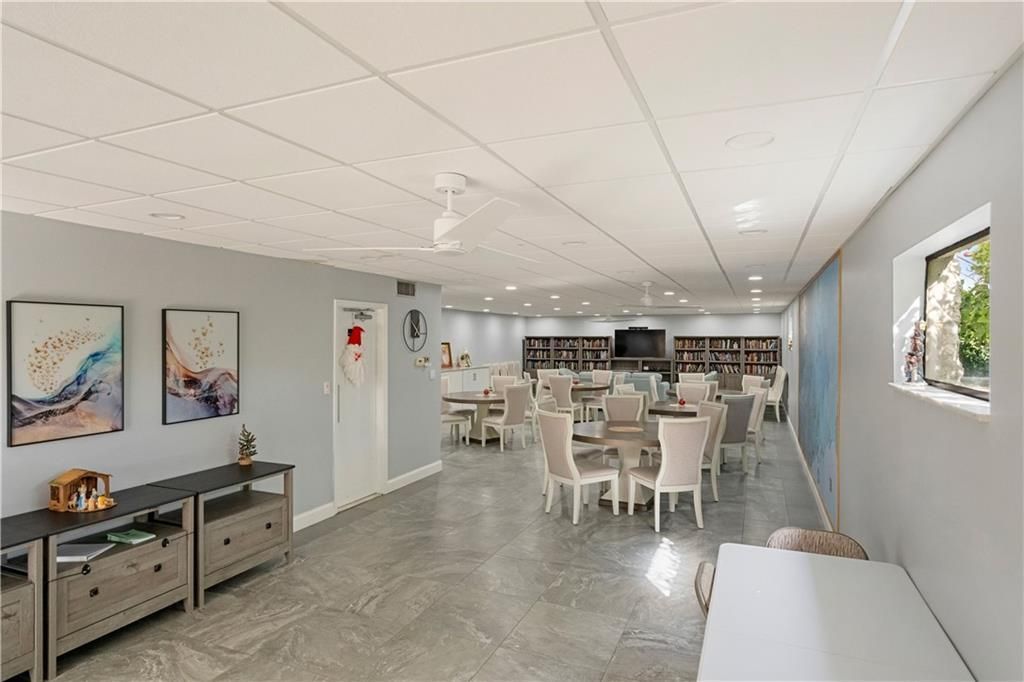 На продажу: $350,000 (2 спален, 2 ванн, 1300 Квадратных фут)