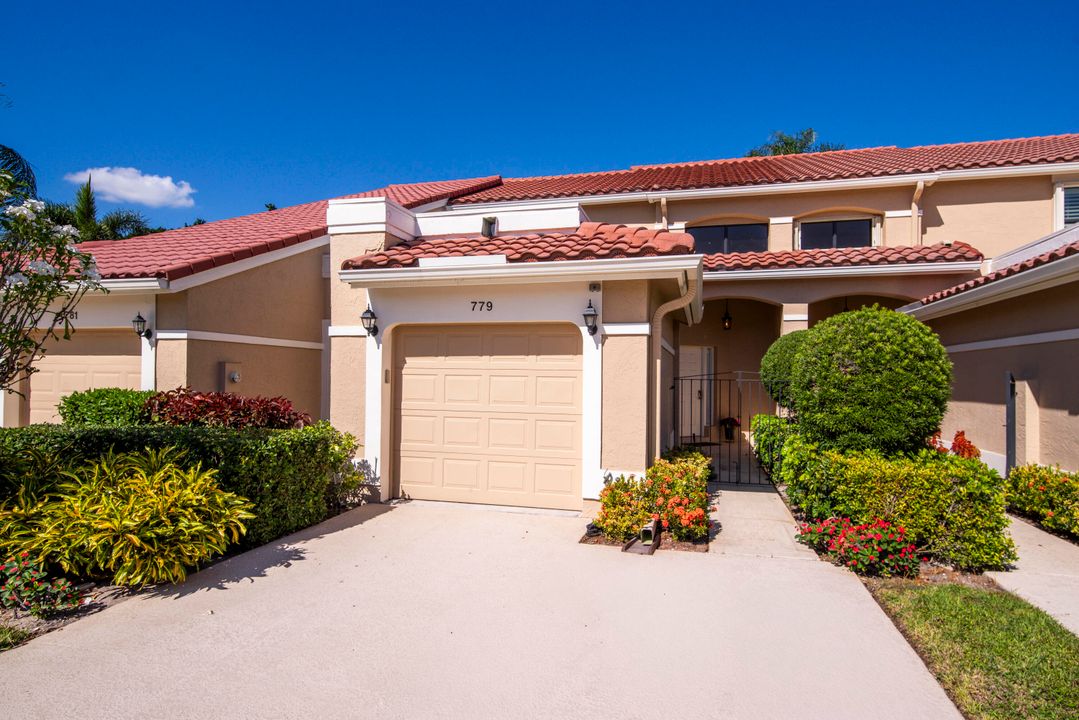 出租: $7,500 (3 贝兹, 2 浴室, 1909 平方英尺)