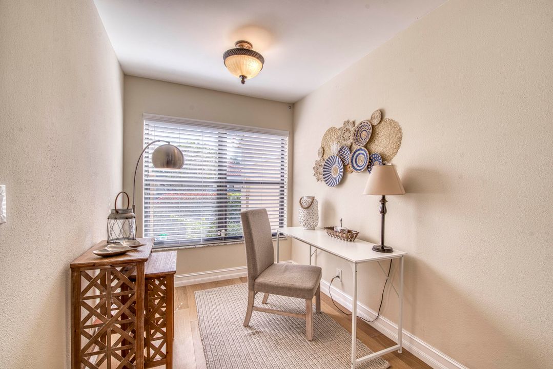 出租: $7,500 (3 贝兹, 2 浴室, 1909 平方英尺)