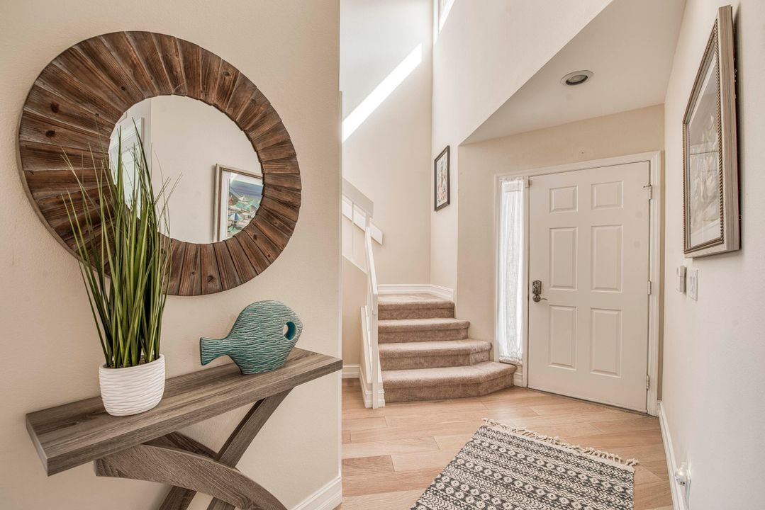 出租: $7,500 (3 贝兹, 2 浴室, 1909 平方英尺)