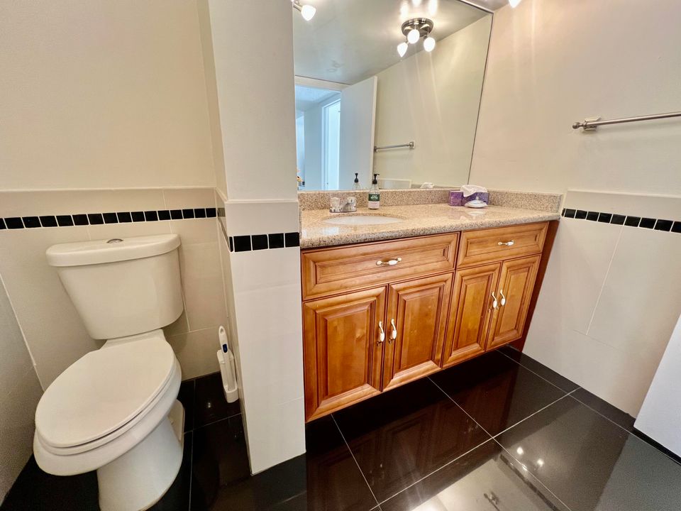 待售: $189,000 (2 贝兹, 2 浴室, 1150 平方英尺)