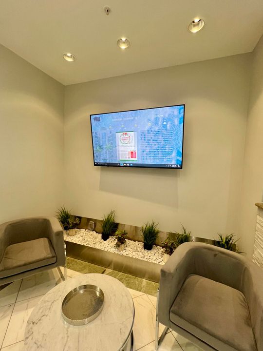 出租: $4,250 (2 贝兹, 2 浴室, 1121 平方英尺)