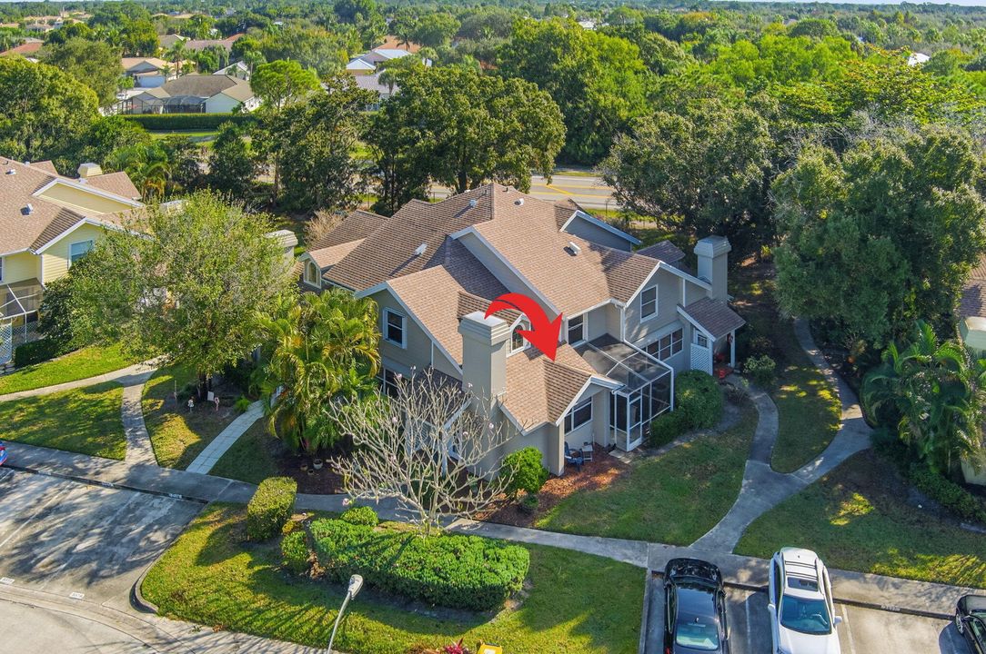 For Sale: $299,900 (3 beds, 2 baths, 1296 Square Feet)