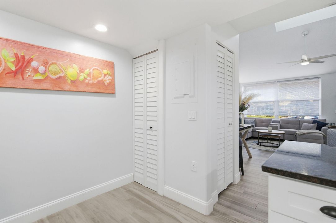 For Sale: $299,900 (3 beds, 2 baths, 1296 Square Feet)