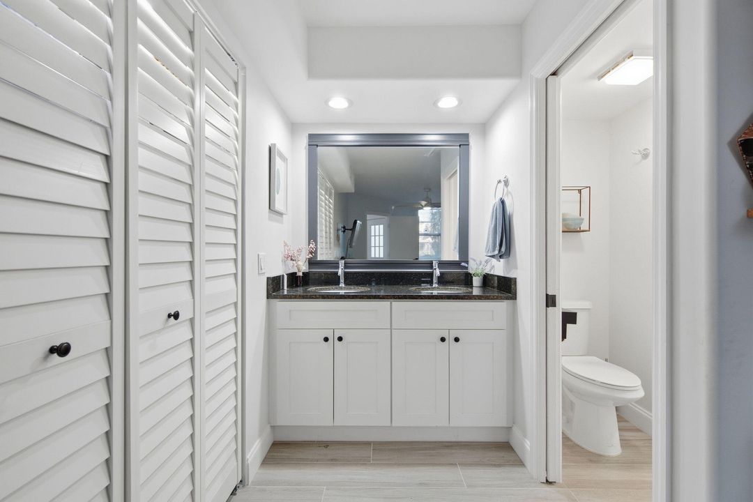 For Sale: $299,900 (3 beds, 2 baths, 1296 Square Feet)