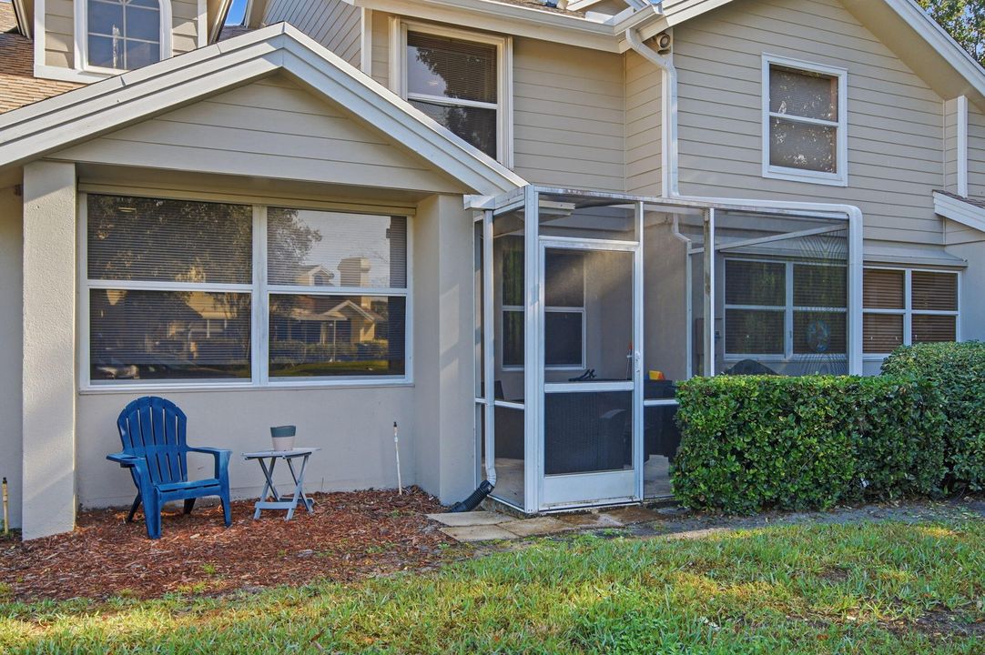 For Sale: $299,900 (3 beds, 2 baths, 1296 Square Feet)