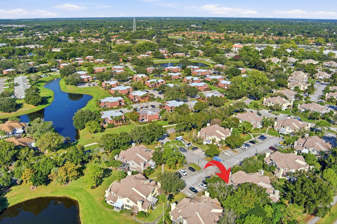 For Sale: $299,900 (3 beds, 2 baths, 1296 Square Feet)