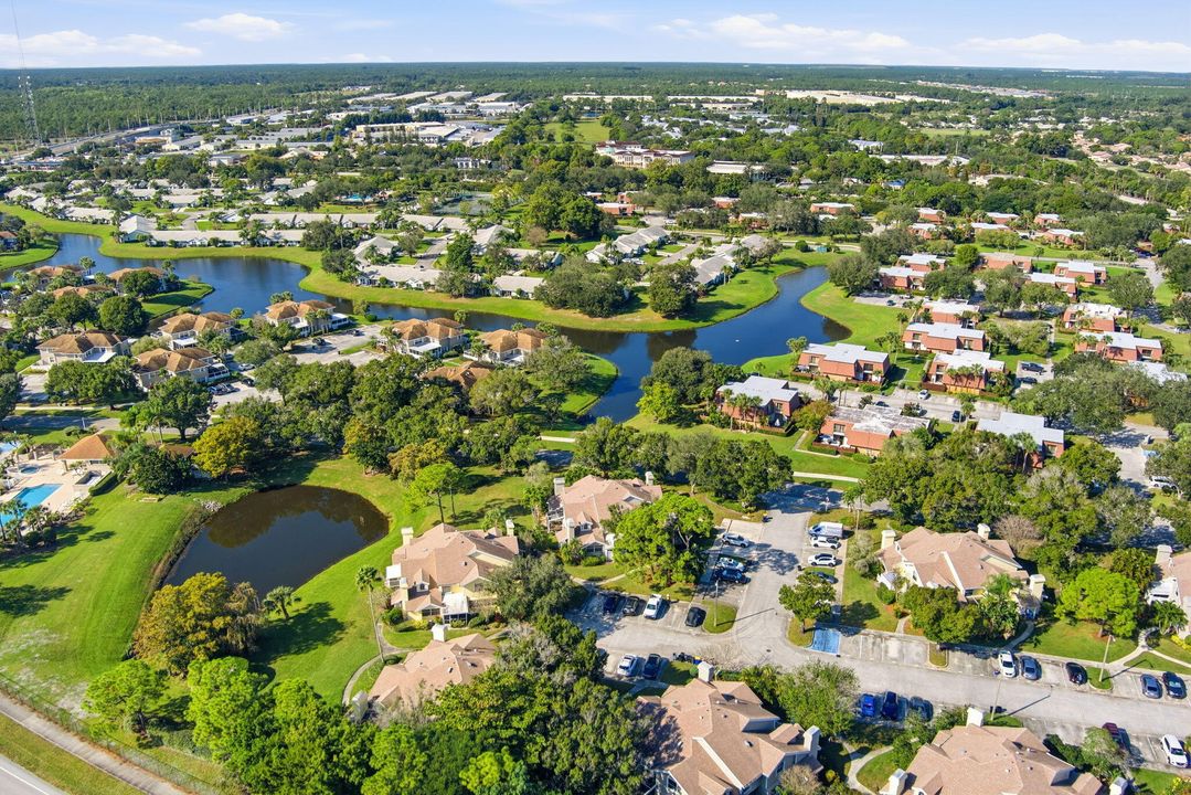 For Sale: $299,900 (3 beds, 2 baths, 1296 Square Feet)