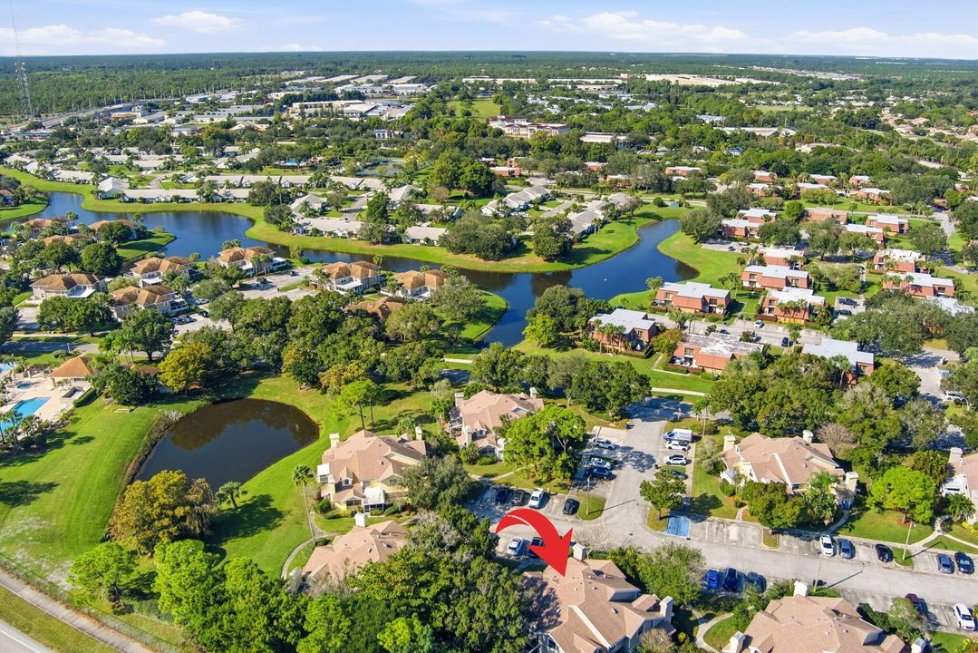 For Sale: $299,900 (3 beds, 2 baths, 1296 Square Feet)