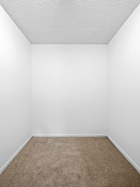 出租: $2,450 (2 贝兹, 2 浴室, 1080 平方英尺)