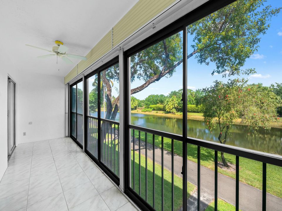 出租: $2,450 (2 贝兹, 2 浴室, 1080 平方英尺)