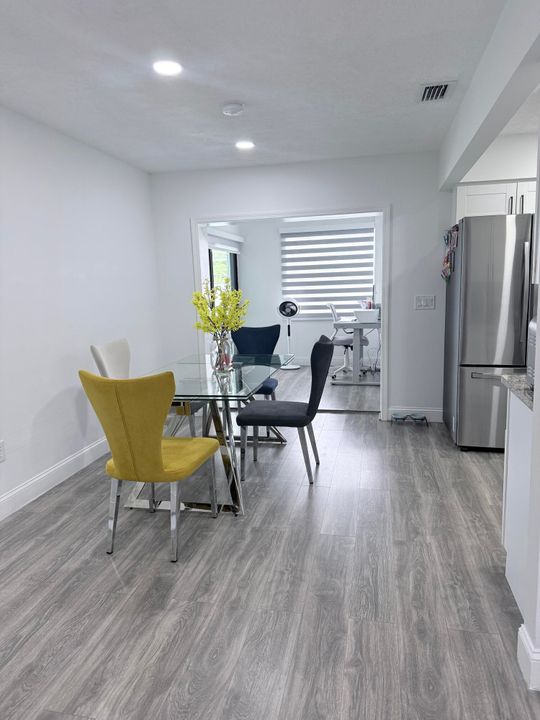 В аренду: $2,600 (3 спален, 2 ванн, 1040 Квадратных фут)