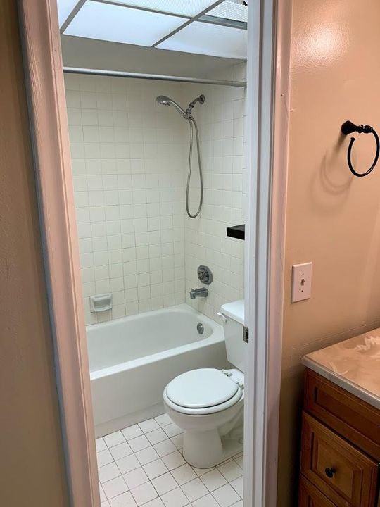 出租: $2,000 (2 贝兹, 2 浴室, 1023 平方英尺)