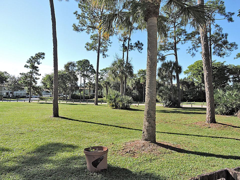 For Rent: $2,500 (3 beds, 2 baths, 1396 Square Feet)