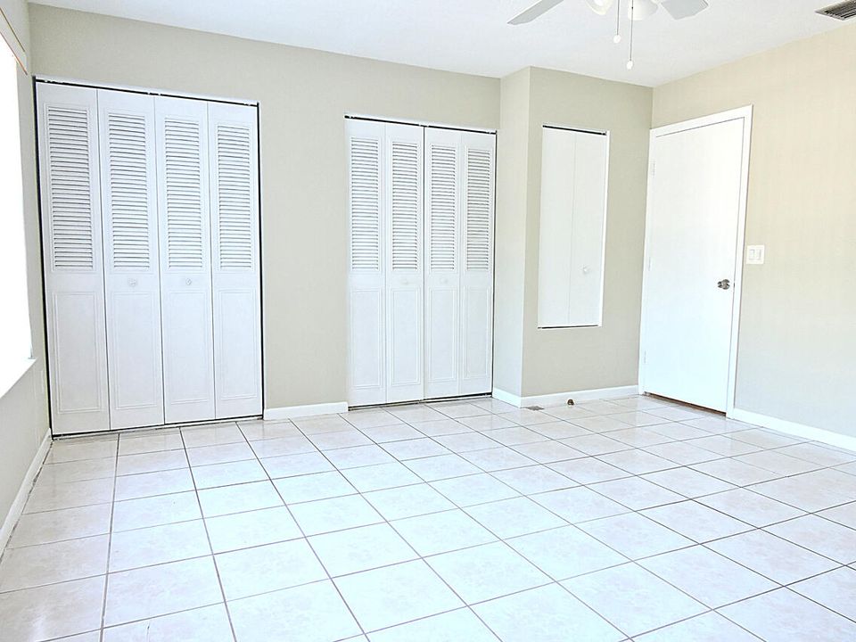 For Rent: $2,500 (3 beds, 2 baths, 1396 Square Feet)