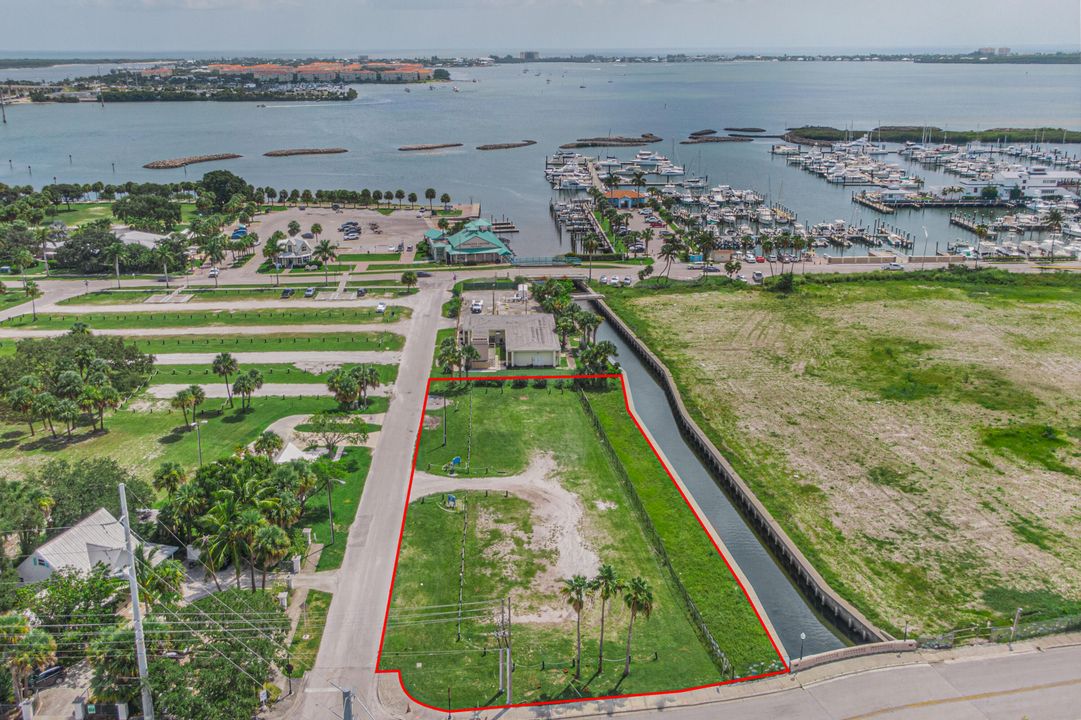 For Sale: $1,549,900 (3 beds, 3 baths, 2153 Square Feet)