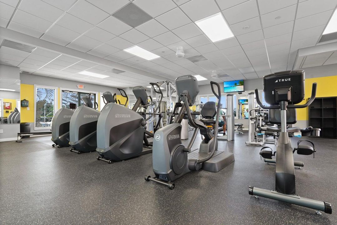 出租: $3,100 (3 贝兹, 2 浴室, 1500 平方英尺)