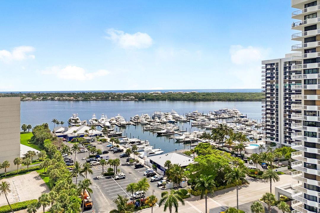 For Sale: $575,000 (2 beds, 2 baths, 1715 Square Feet)