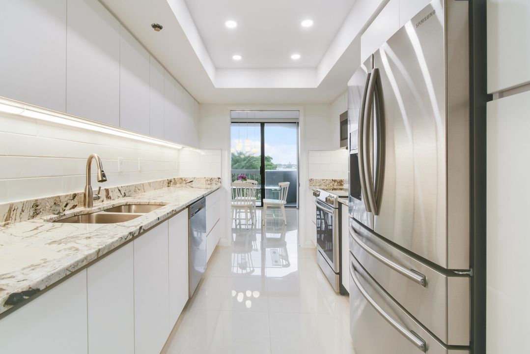 For Sale: $575,000 (2 beds, 2 baths, 1715 Square Feet)