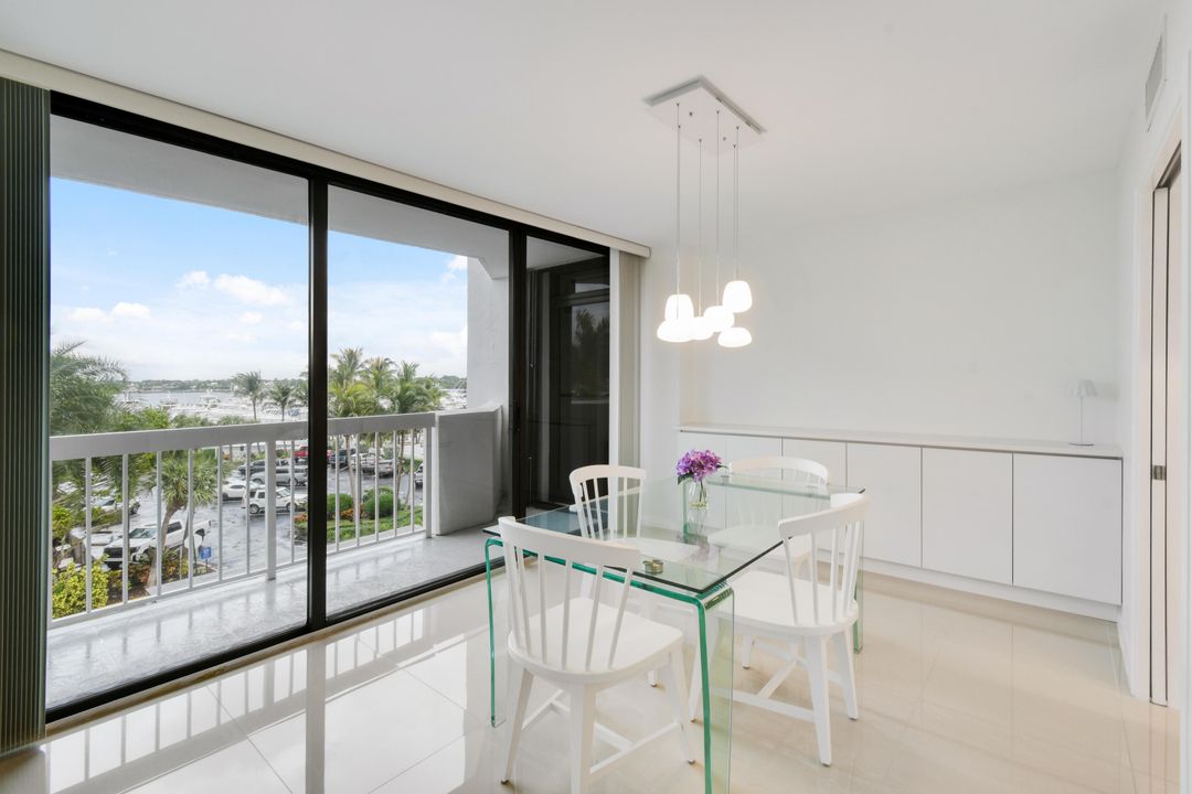 For Sale: $575,000 (2 beds, 2 baths, 1715 Square Feet)