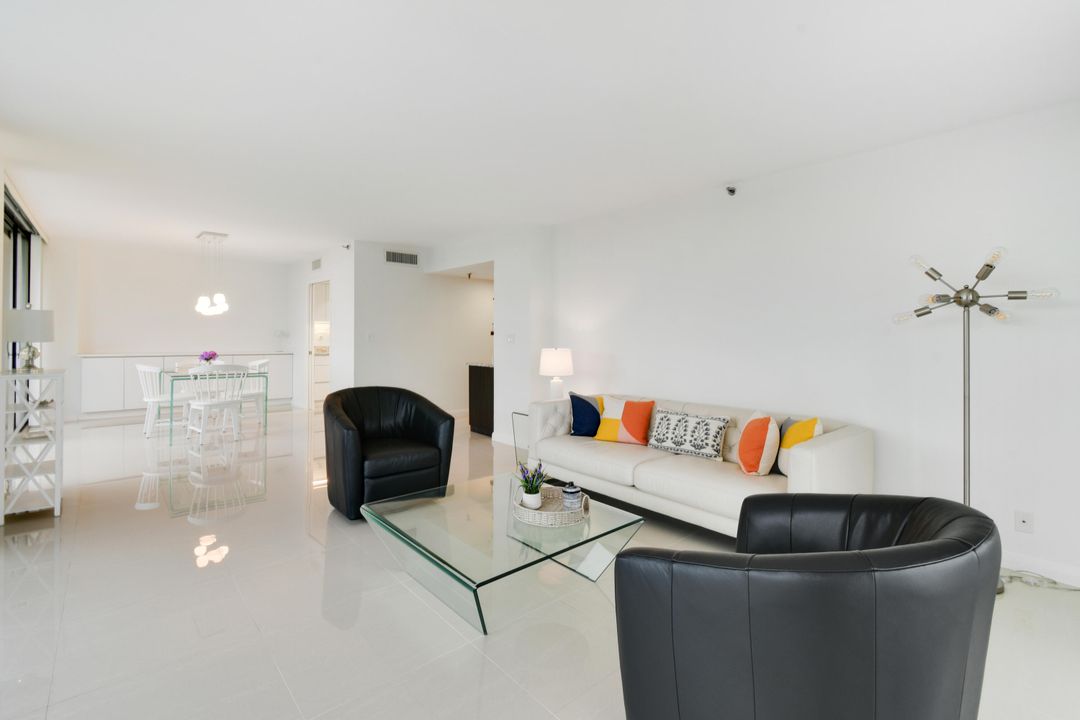 For Sale: $575,000 (2 beds, 2 baths, 1715 Square Feet)