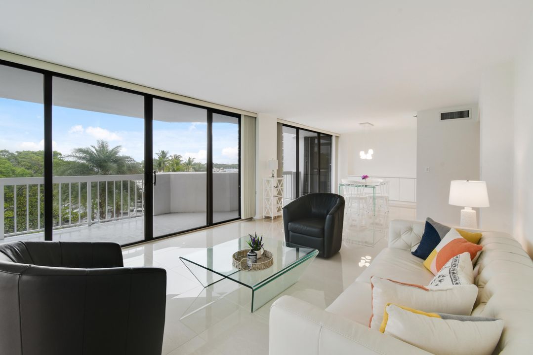 For Sale: $575,000 (2 beds, 2 baths, 1715 Square Feet)