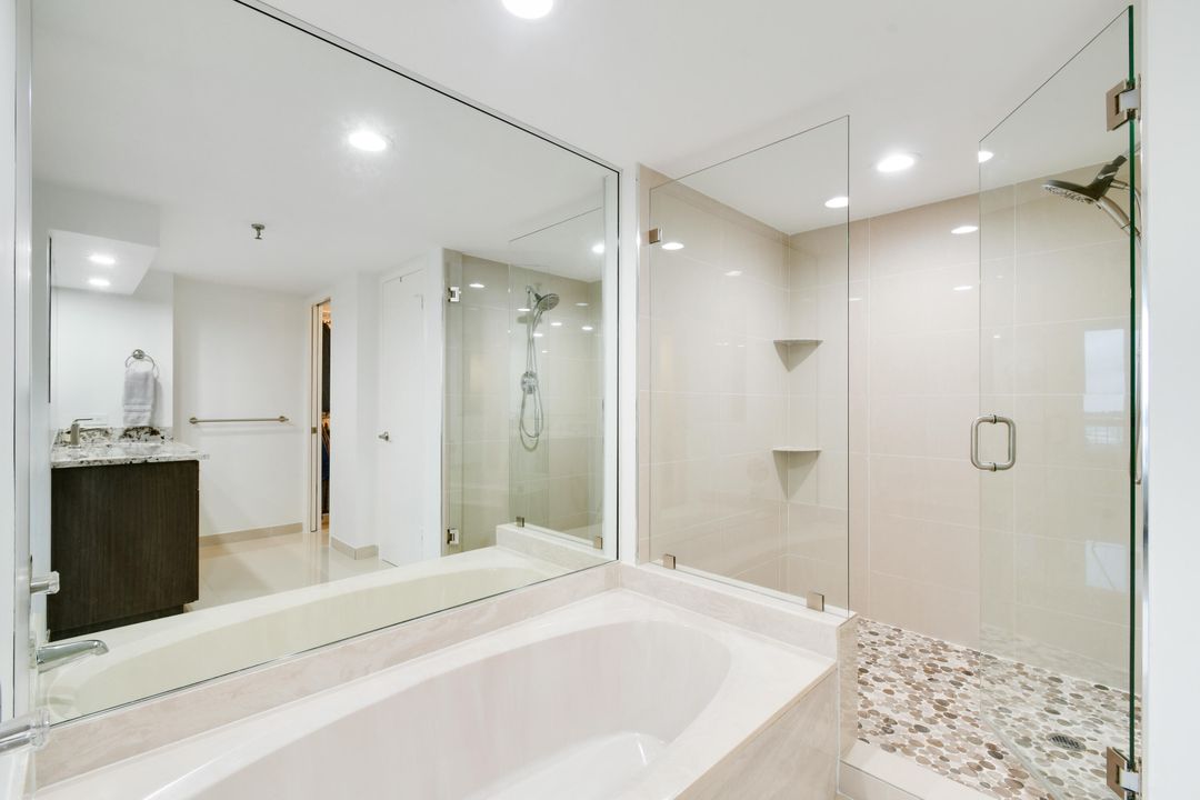 For Sale: $575,000 (2 beds, 2 baths, 1715 Square Feet)