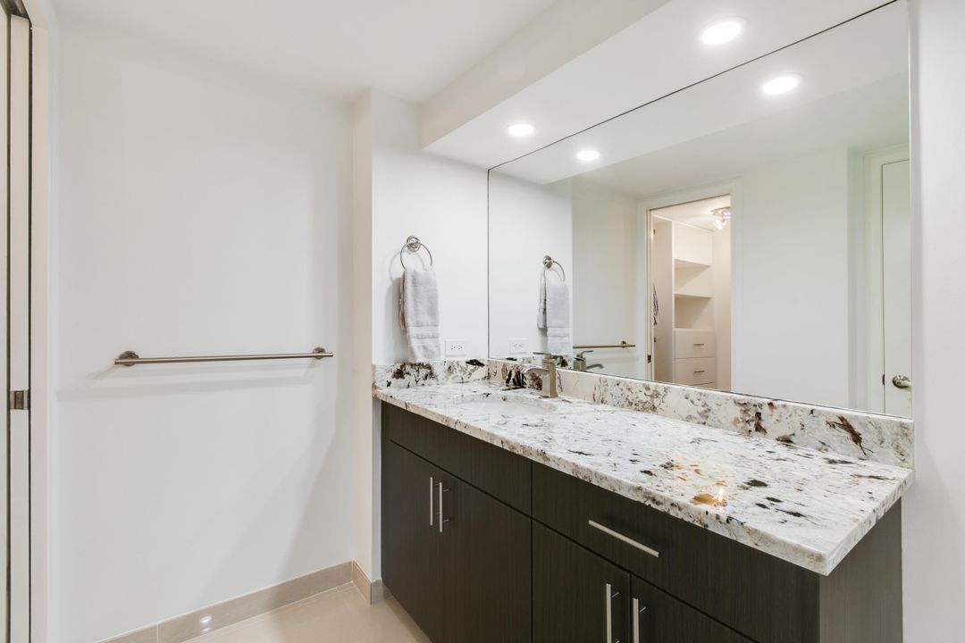 For Sale: $575,000 (2 beds, 2 baths, 1715 Square Feet)