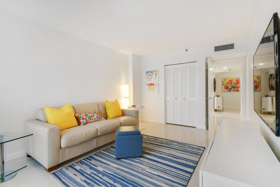 For Sale: $575,000 (2 beds, 2 baths, 1715 Square Feet)