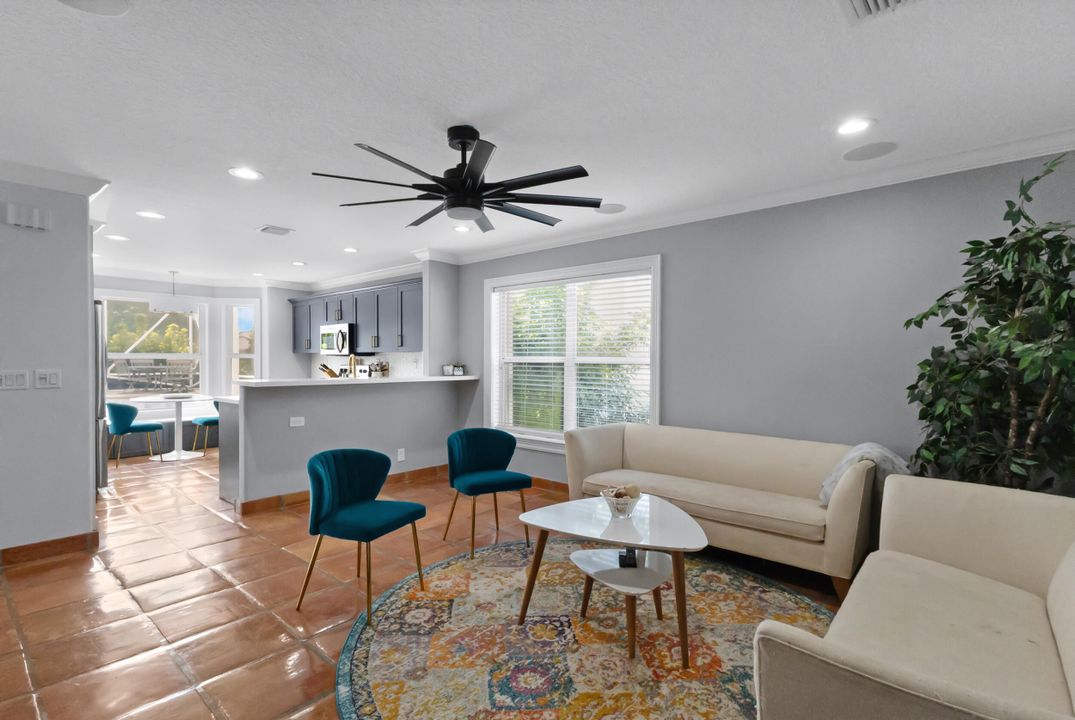 En Venta: $637,000 (3 camas, 2 baños, 1970 Pies cuadrados)