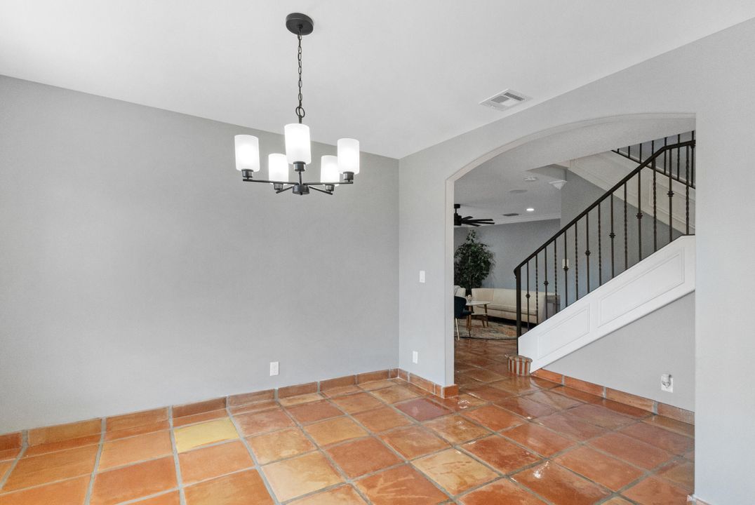 En Venta: $637,000 (3 camas, 2 baños, 1970 Pies cuadrados)