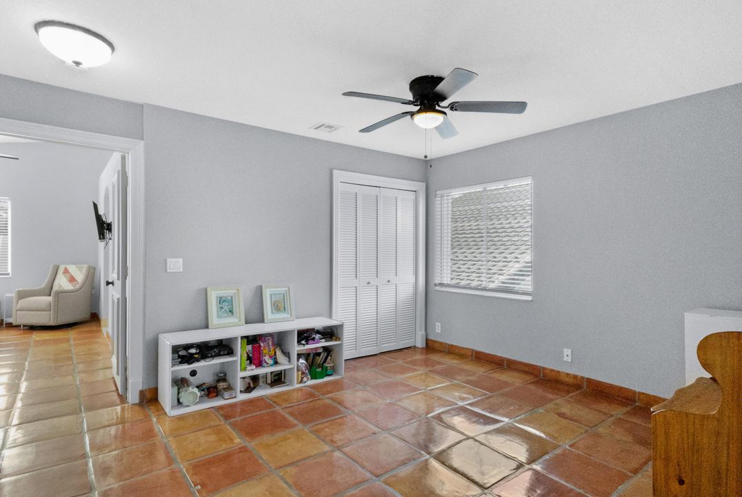 En Venta: $637,000 (3 camas, 2 baños, 1970 Pies cuadrados)