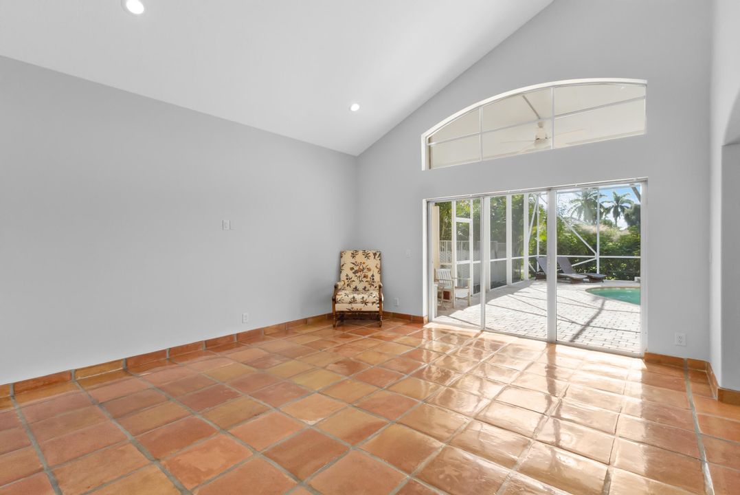 En Venta: $637,000 (3 camas, 2 baños, 1970 Pies cuadrados)