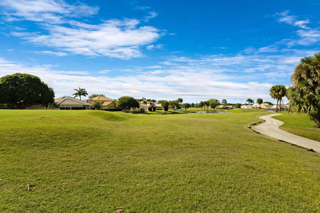 En Venta: $637,000 (3 camas, 2 baños, 1970 Pies cuadrados)