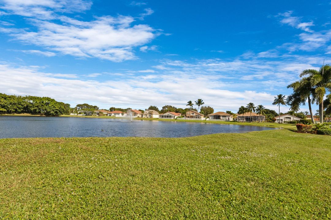 En Venta: $637,000 (3 camas, 2 baños, 1970 Pies cuadrados)