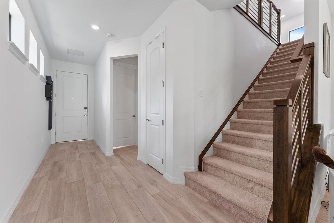 En Venta: $795,000 (5 camas, 3 baños, 3223 Pies cuadrados)