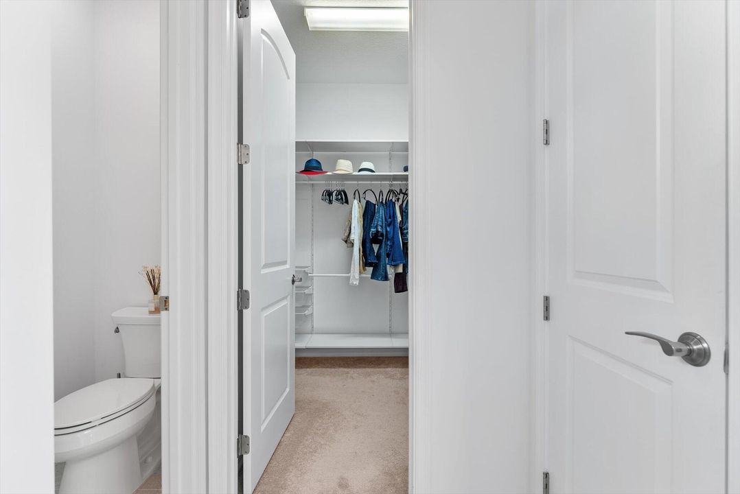 En Venta: $795,000 (5 camas, 3 baños, 3223 Pies cuadrados)