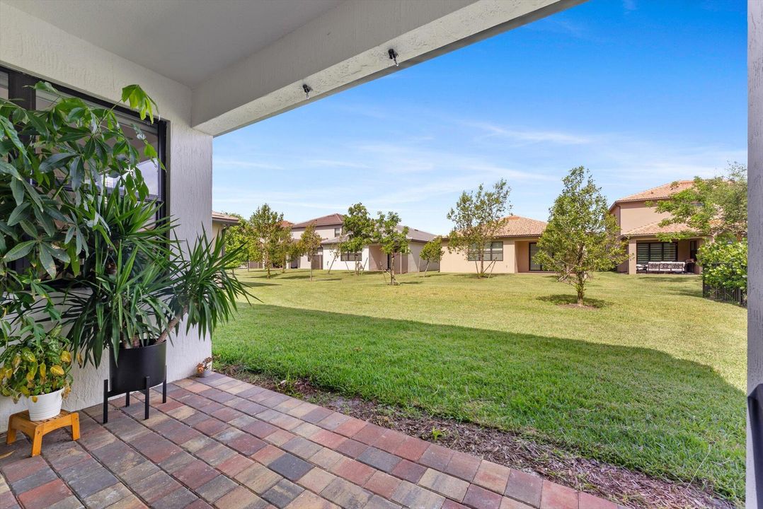 En Venta: $795,000 (5 camas, 3 baños, 3223 Pies cuadrados)