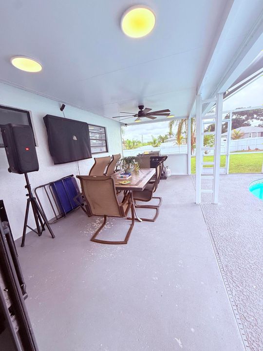 В аренду: $2,600 (3 спален, 2 ванн, 1040 Квадратных фут)