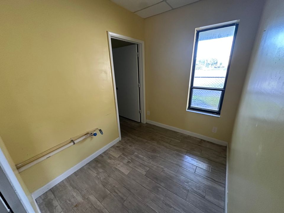 待售: $2,800 (0 贝兹, 0 浴室, 2016 平方英尺)