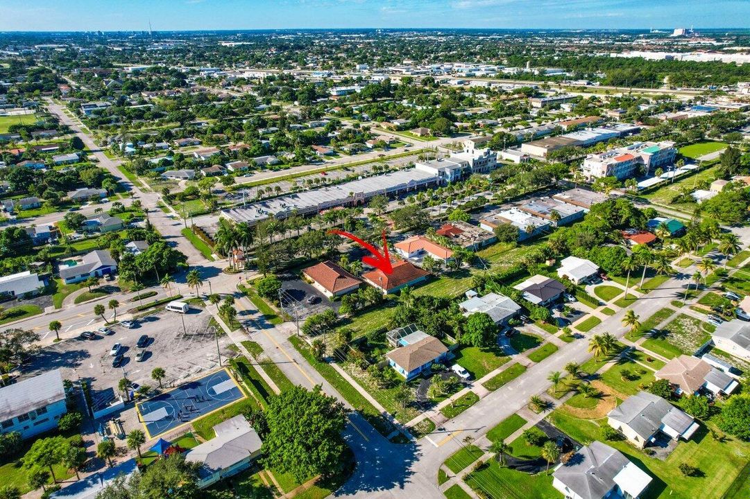 待售: $2,800 (0 贝兹, 0 浴室, 2016 平方英尺)