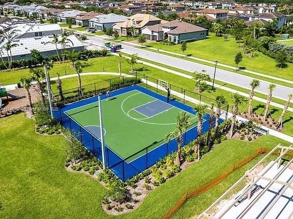 En Venta: $795,000 (5 camas, 3 baños, 3223 Pies cuadrados)