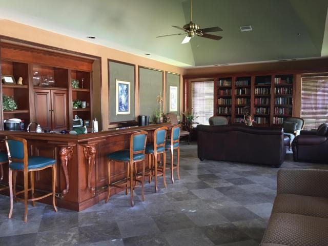 En Venta: $215,000 (2 camas, 2 baños, 1105 Pies cuadrados)