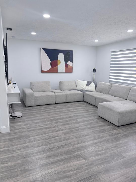 В аренду: $2,600 (3 спален, 2 ванн, 1040 Квадратных фут)