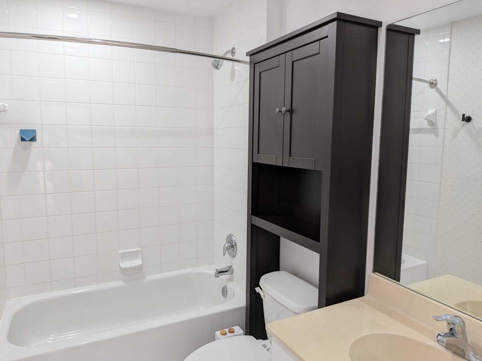 待售: $380,000 (2 贝兹, 2 浴室, 1186 平方英尺)