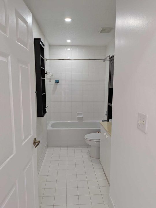 待售: $380,000 (2 贝兹, 2 浴室, 1186 平方英尺)