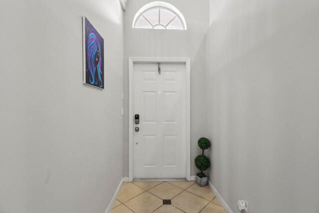 En Venta: $465,000 (3 camas, 2 baños, 1843 Pies cuadrados)