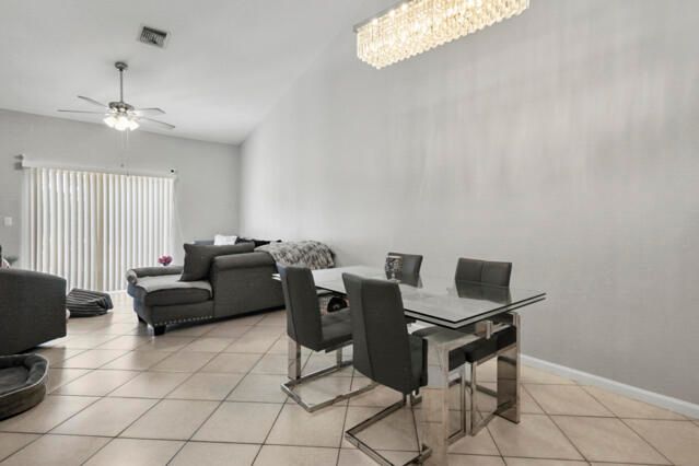 En Venta: $465,000 (3 camas, 2 baños, 1843 Pies cuadrados)