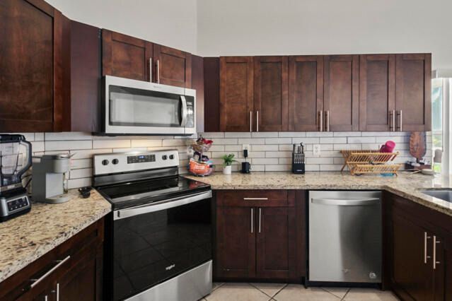 En Venta: $465,000 (3 camas, 2 baños, 1843 Pies cuadrados)