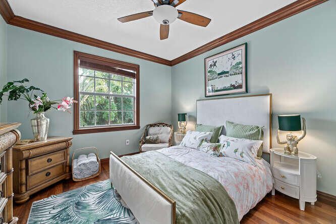 For Rent: $19,500 (7 beds, 6 baths, 6936 Square Feet)